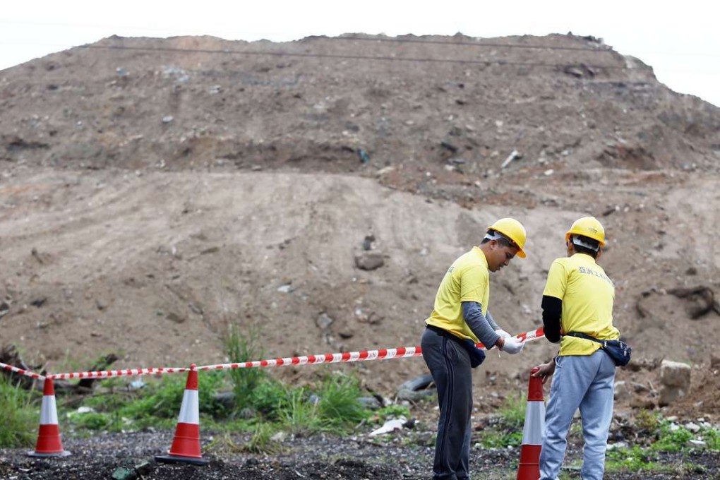 Government departments are to face a probe over possible negligence in relation to a waste hill in Tin Shui Wai. Photo: Sam Tsang