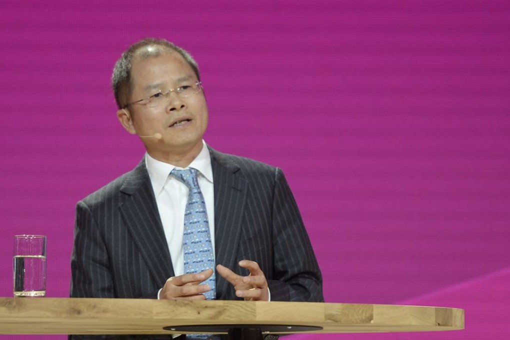 Eric Xu, chief executive officer of Huawei, addresses media at Cebit, the world's biggest computer and software fair, in Hanover, Germany, March 14, 2016. Photo: Reuters