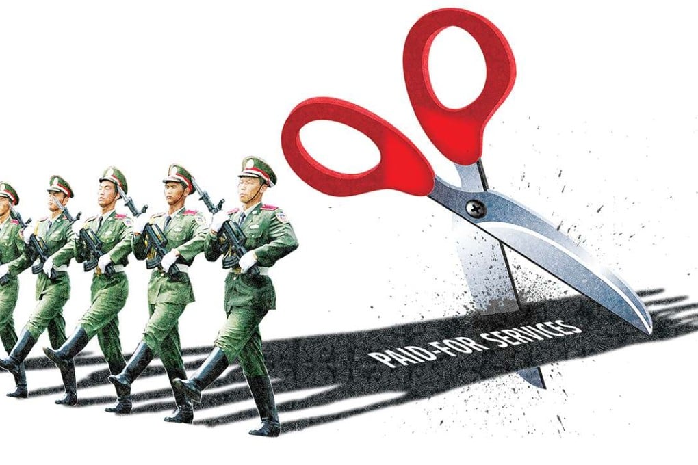 The People's Liberation Army Forces Hong Kong garrison demonstrates their marching skills at kick-off ceremony of HK Teenagers Military Summer Camp, San Wai Barracks, Fan Ling, N.T. 20 July 2006