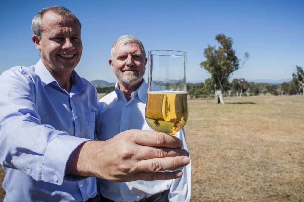 CSIRO researchers Crispin Howitt (left) and Phil Larkin. Photo: Reuters
