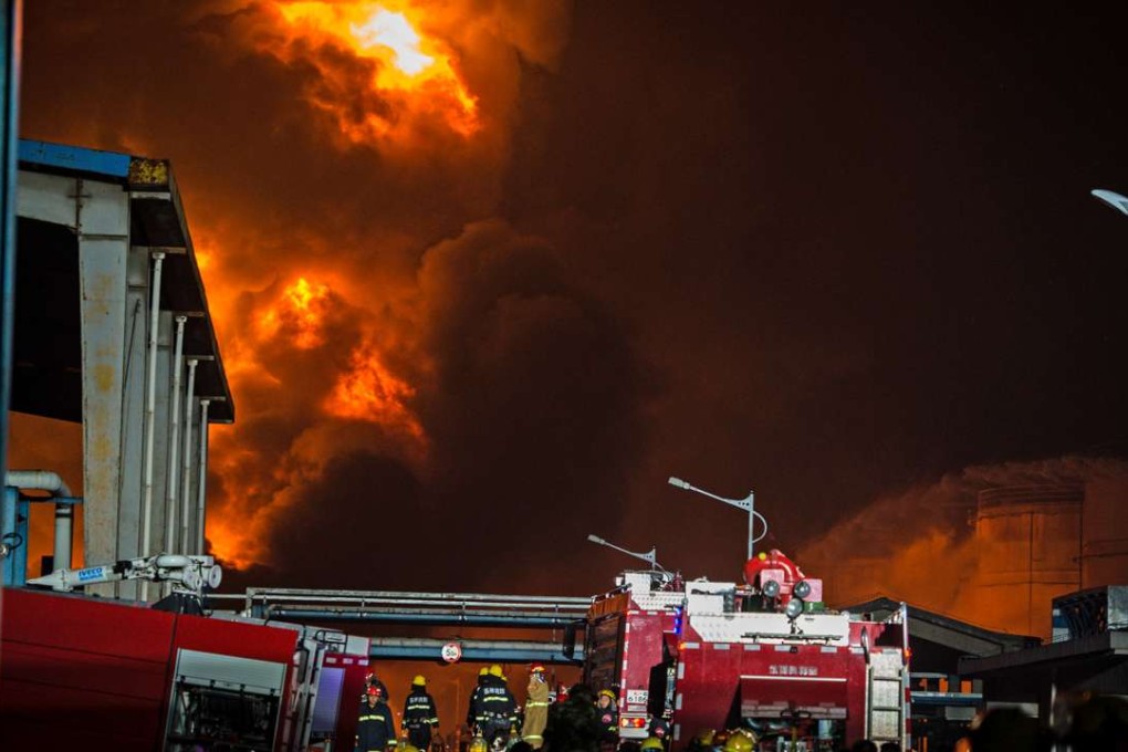 Firefighters were finally able to control the blazes early Saturday morning following explosions at a chemical warehouse in Jingjiang, eastern China on Friday. Photo: Xinhua