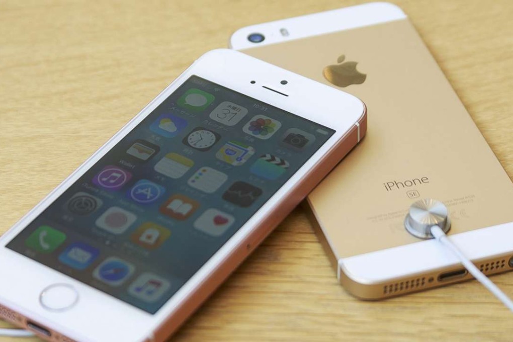 Apple hopes the new iPhone SE will appeal to new users and those preferring smaller gadgets. Photo: Alamy Stock Photo
