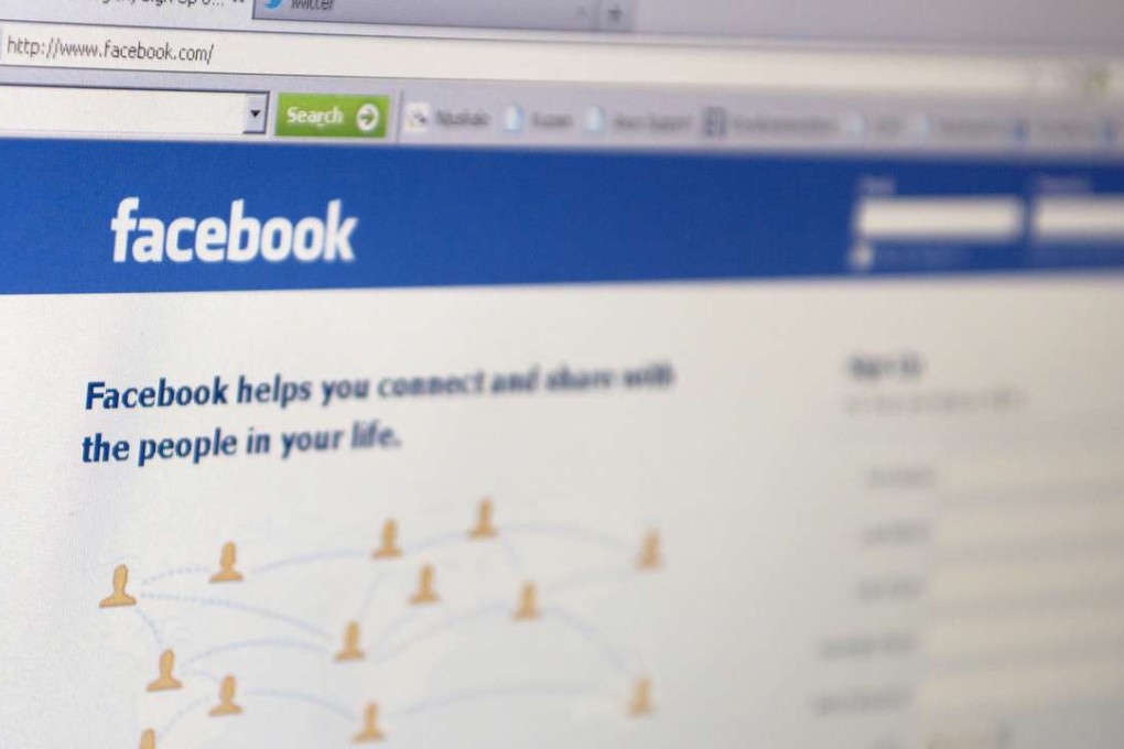 Social media can serve us well by helping us connect with each other but it can also be a bad master which dominates our lives. Photo: Shutterstock