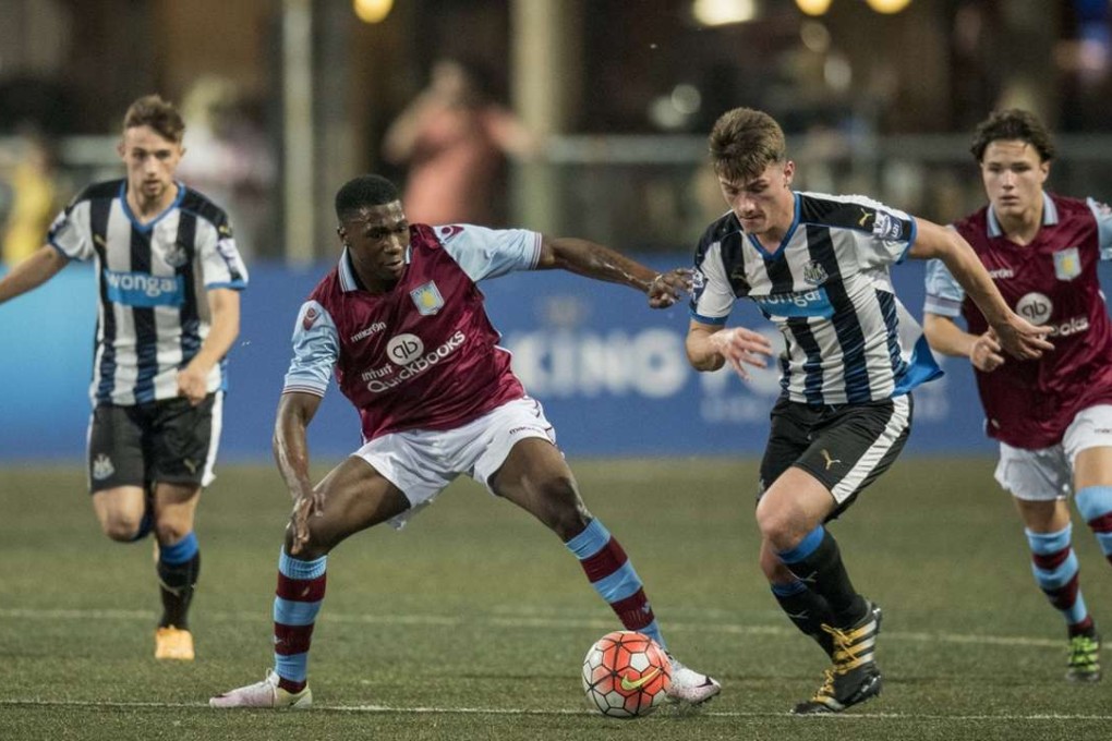 Newcastle United take on Aston Villa at the Soccer Sevens. Photo: Lim Weixiang / Power Sport Images