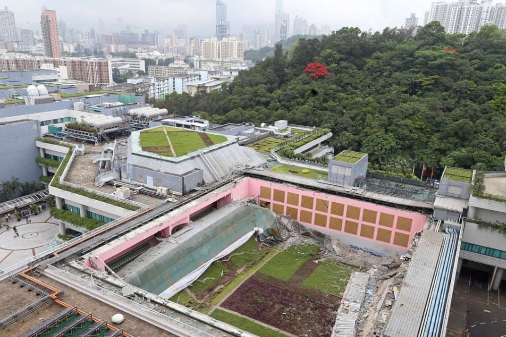 The 900 square-metre celling of Chan Tai Ho Muti-purpose Hall at City University of Hong Kong collapsed on Friday. Photo: Dickson Lee
