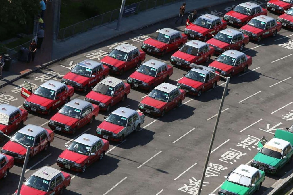 The taxi stand at the Hong Kong International Airport in Chek Lap Kok. Photo: K.Y. Cheng