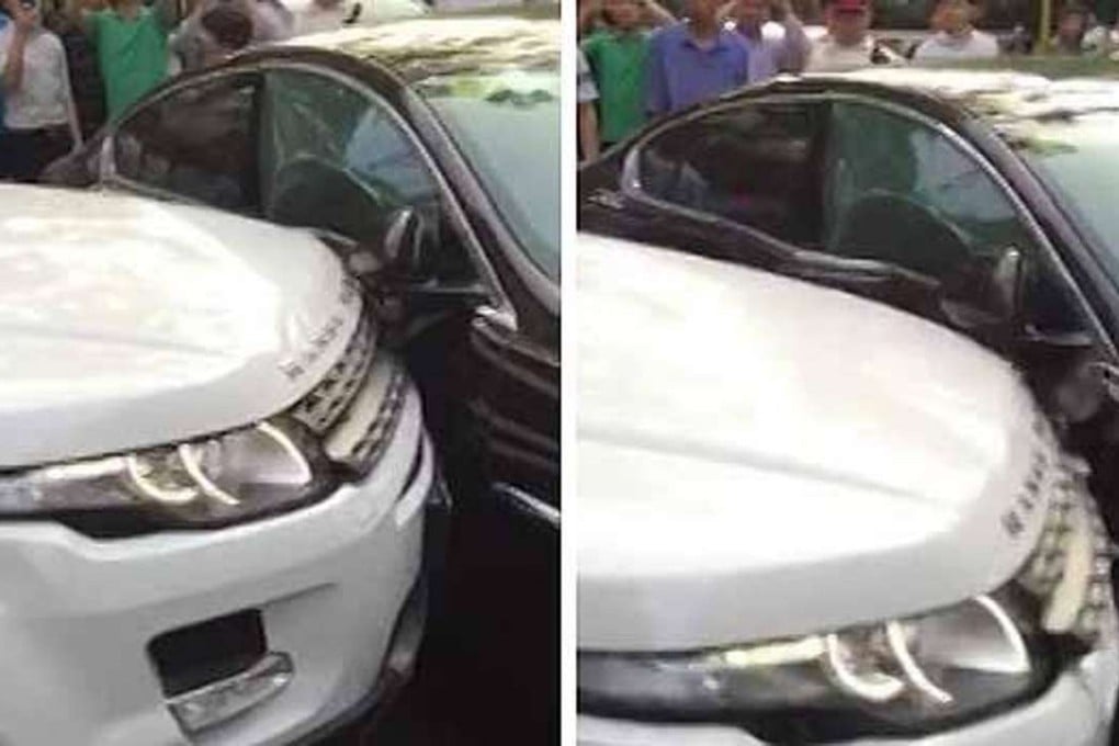 Screen grabs show the Range Rover ramming the black Jaguar saloon.