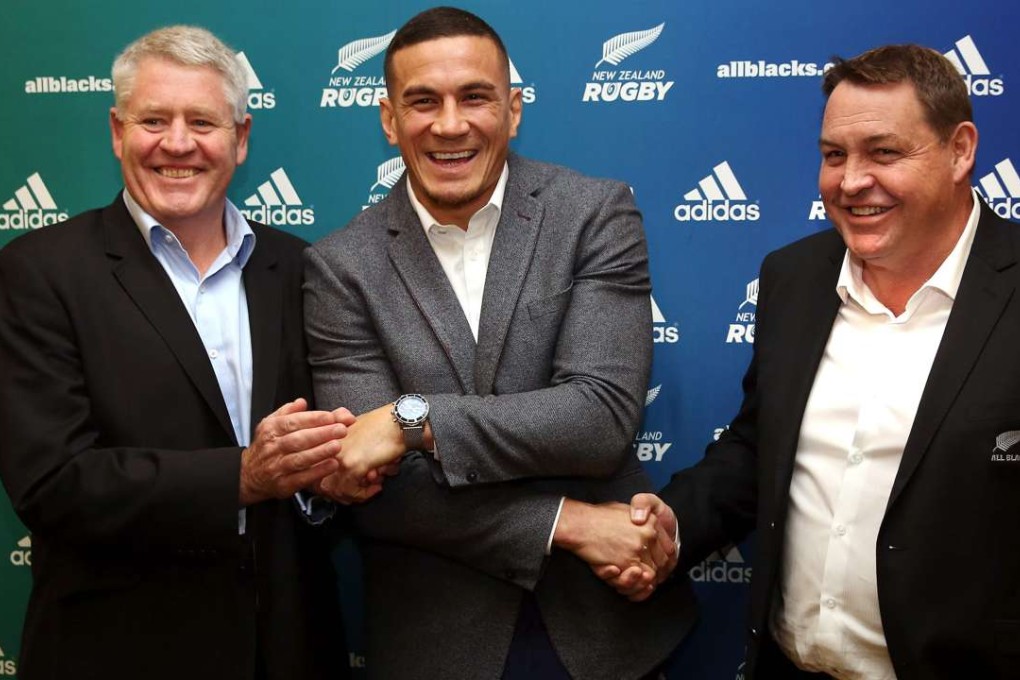 All Black Sonny Bill Williams with New Zealand Rugby Union chief executive Steve Tew (left) and All Blacks coach Steve Hansen after it was announced Sonny Bill had signed a three-year deal with the union. Photo: AFP