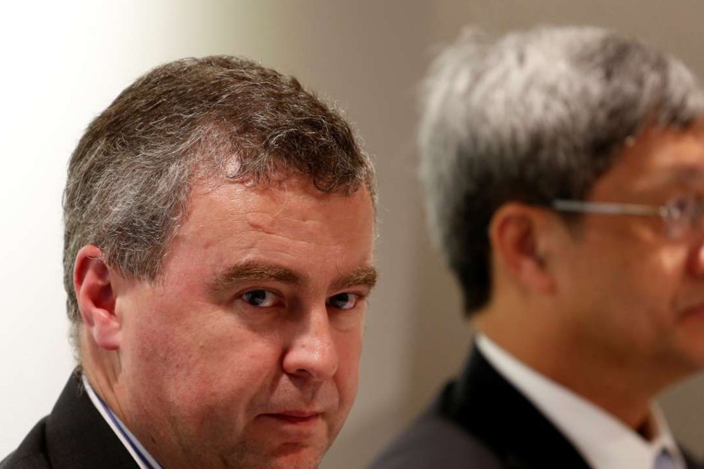 BOC Aviation’s Managing Director and Chief Executive Officer Robert Martin (left), and Vice Chairman and Deputy Managing Director Wang Genshan attend a news conference in Hong Kong on May 18, 2016. Photo: Reuters