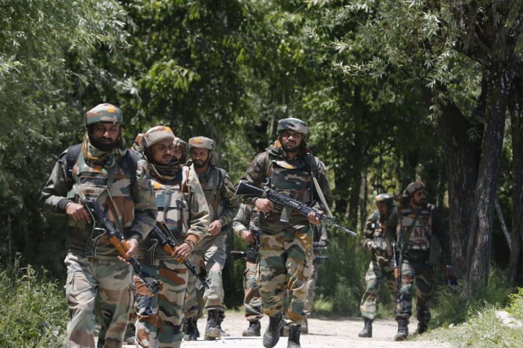 Many Kashmiris are rising up at the first sight of Indian troops entering their villages to flush out militants. Photo: Xinhua