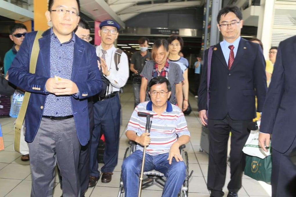 Former President Chen Shui-bian, who is wheelchair-bound, travels to Taipei on Saturday to visit the venue of a fundraising dinner. Photo: CNA