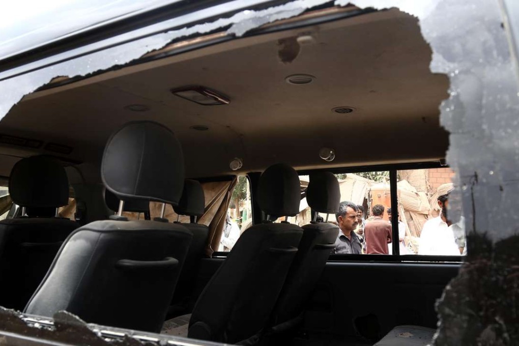A damaged vehicle at the blast site in Karachi on May 29. Photo: Xinhua