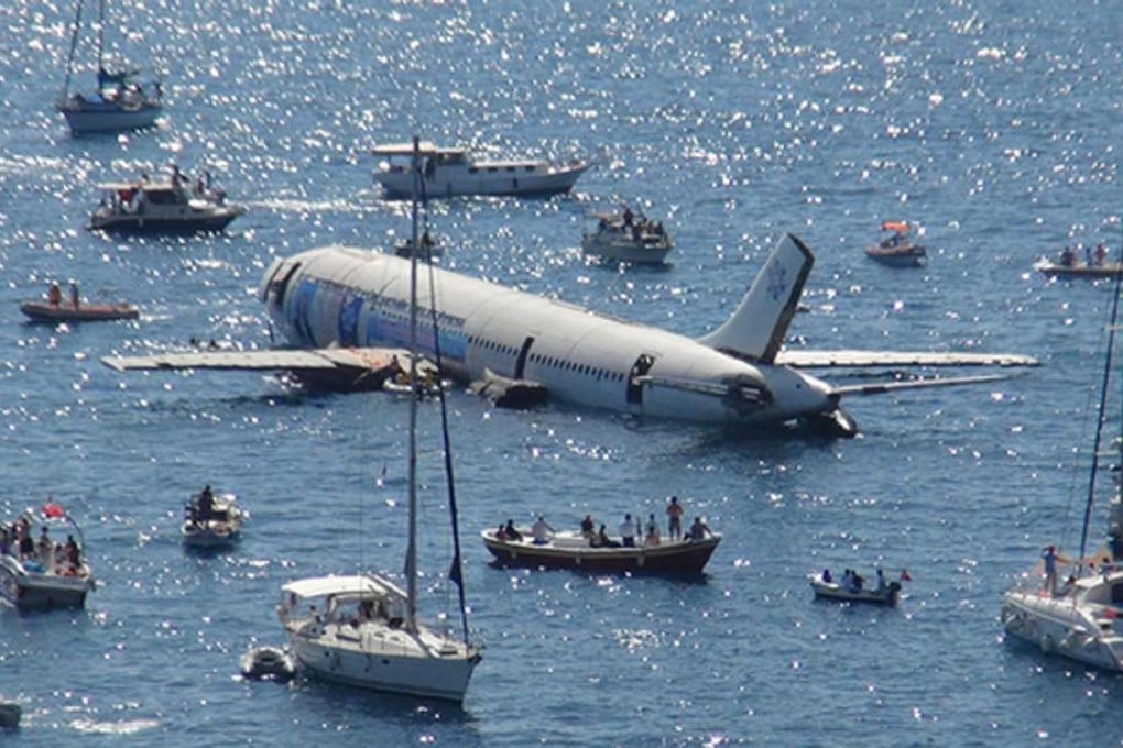 Once sunken, the plane acts like a reef, becoming a magnet for underwater flora and fauna. Photo: Twitter