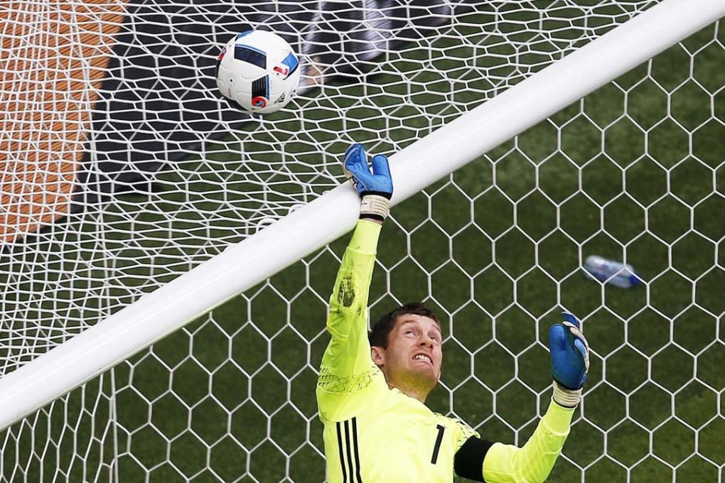 Goalkeeper Michael McGovern of Northern Ireland clears the ball EPA/YOAN VALAT EDITORIAL USE ONLY