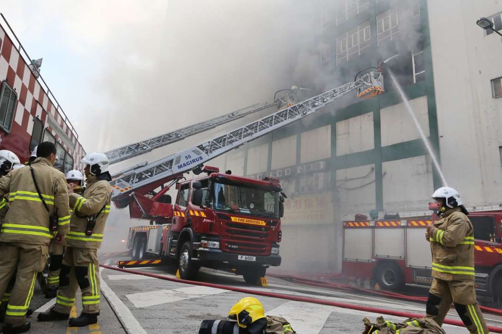 Firefighters finally contained the blaze on Wednesday morning. Photo: Felix Wong