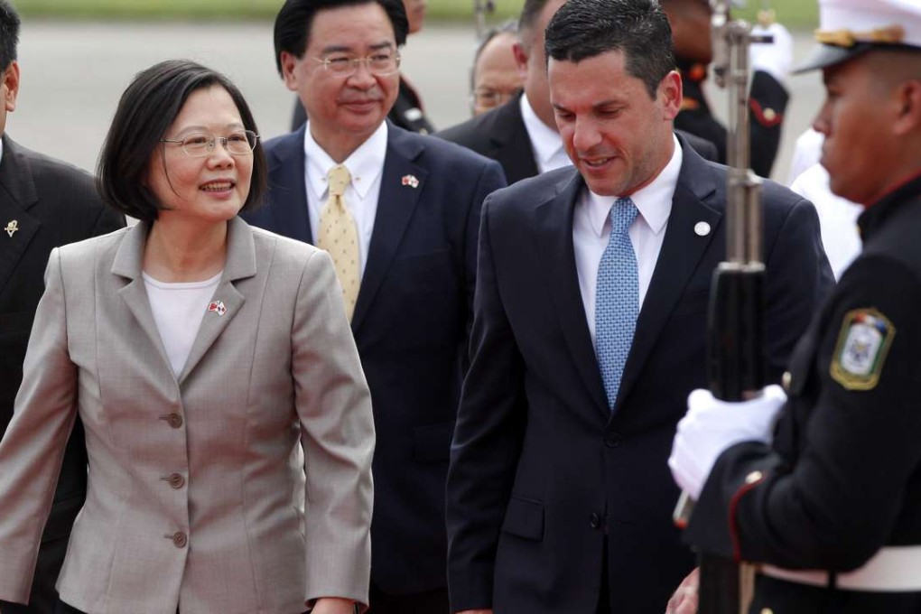Taiwanese President Tsai Ing-wen with Panama’s Deputy Director of Protocol Francisco Torres upon her arrival at Tocumen International Airport in Panama City. Photo: EPA