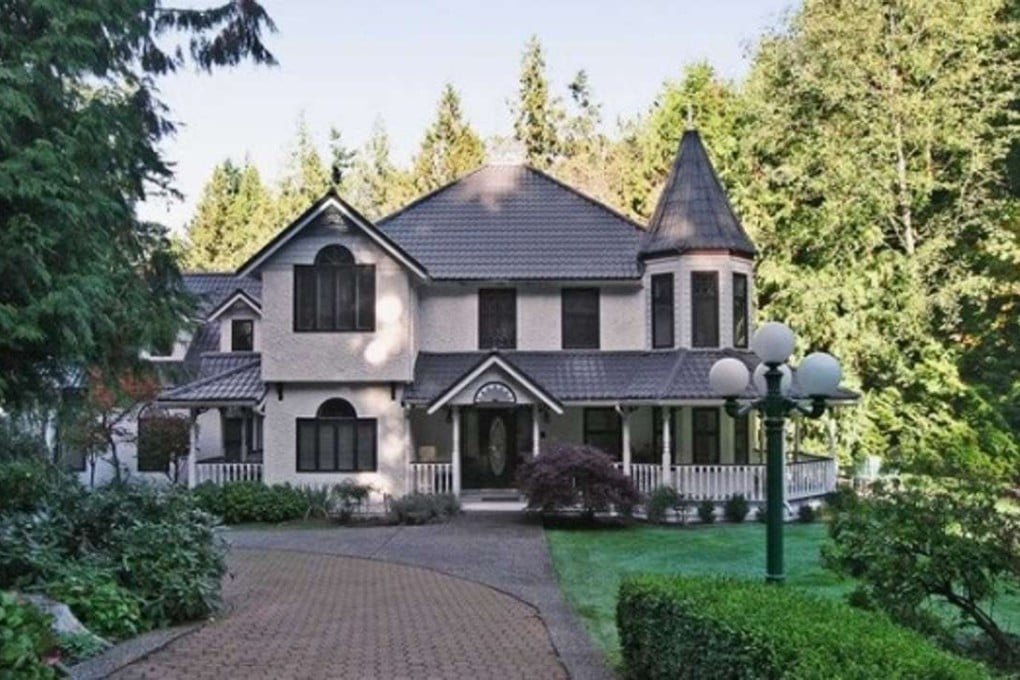 A luxury home in Surrey, BC, said to have been purchased with illicit funds taken out of China by Yan Shibiao. The home was listed at a price of about C$3.4million with a local realtor. Photo: mikegrahame.com