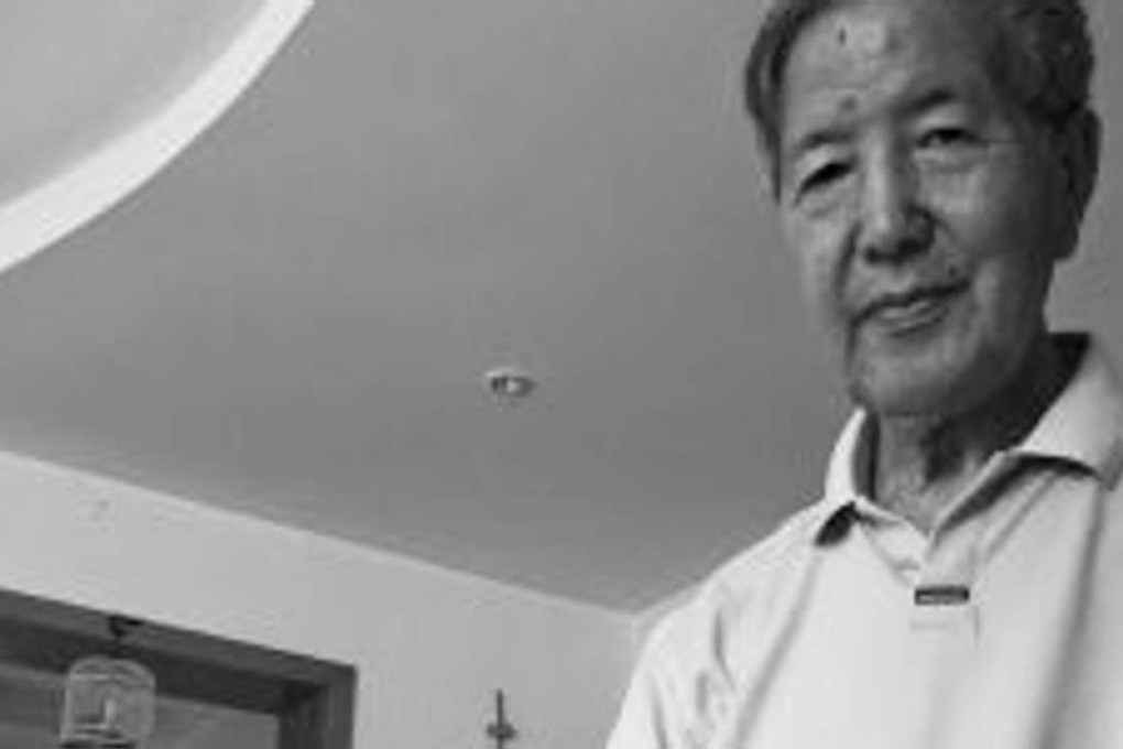 An elderly Chinese man in Zhejiang province says he has written 1.5 millions words to his late wife in daily letters since she died in 2012. File photo: AP