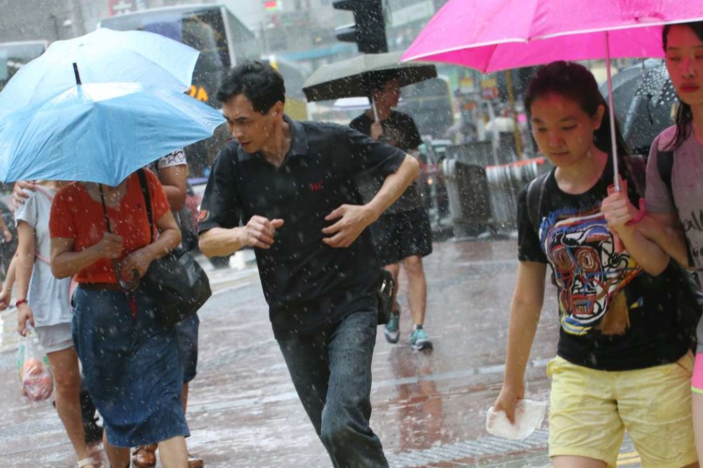 The Observatory said the coming week is forecast to bring Hong Kong cloudy skies with sudden showers, but punctuated by sunny intervals. Photo: Felix Wong