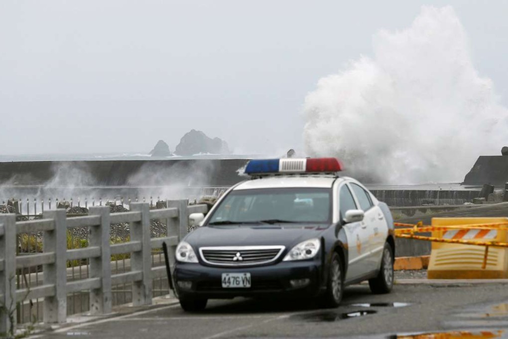 Waves crash at the coast as Super Typhoon Nepartak approaches in Yilan, Taiwan, on Thursday. Photo: Reuters