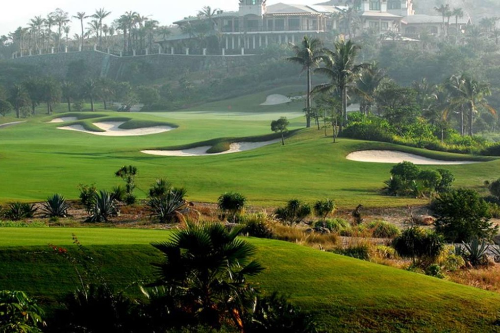 Sun Valley Golf Course offers expansive greens and what is said to be China’s first par-six hole.
