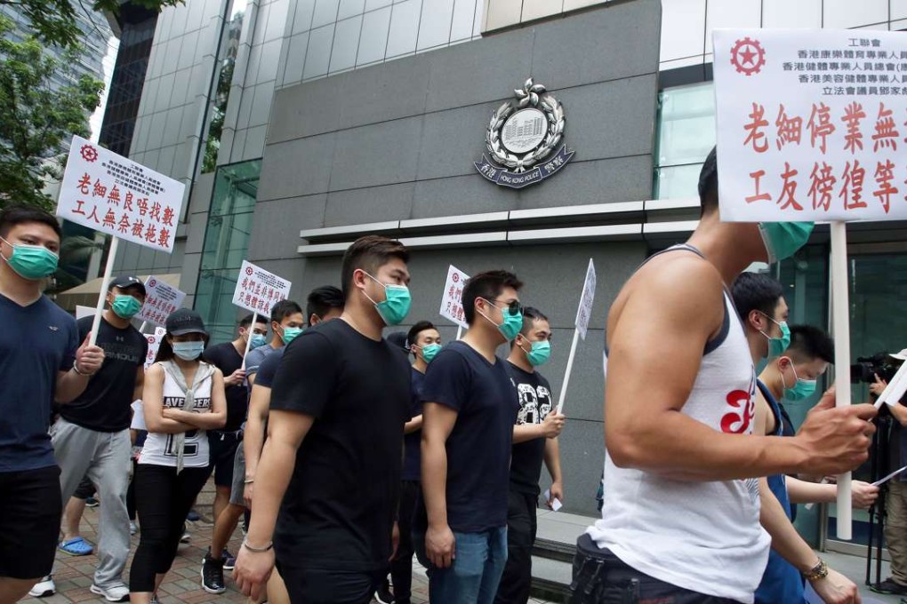 Many employees were caught by surprise when the chain closed its outlets. Photo: Sam Tsang