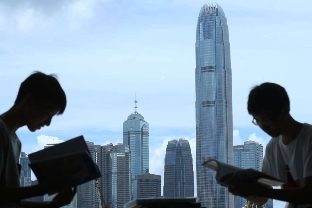 Find your book and you’ll be gripped at the Hong Kong Book Fair in the Hong Kong Convention and Exhibition Centre . Photo: K. Y. Cheng