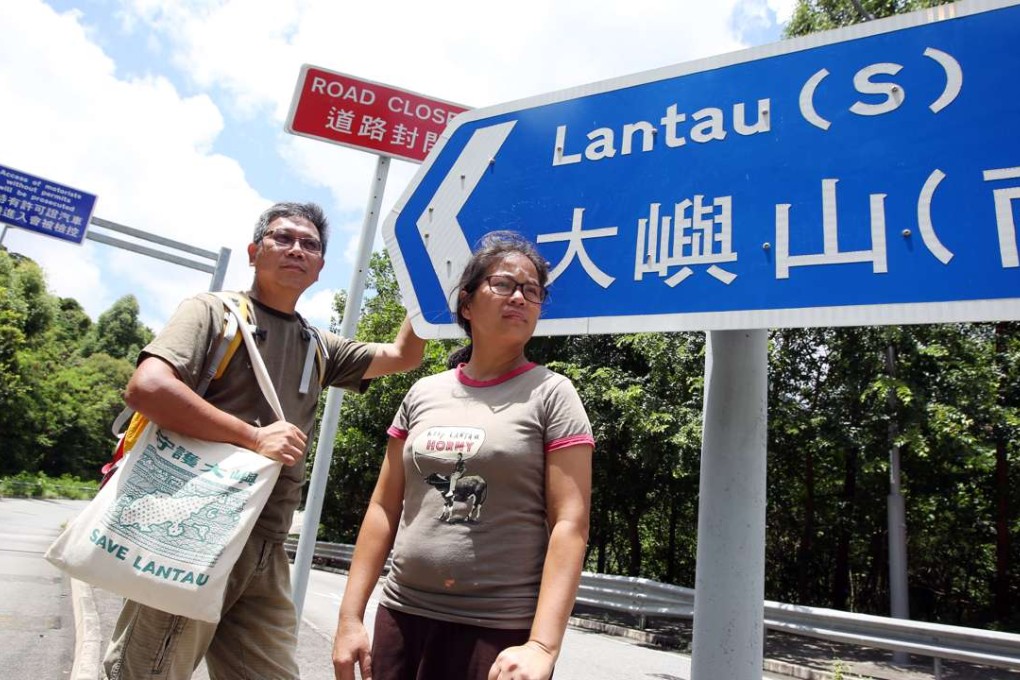 Eddie Tse and Ho Loy survey the local traffic. Photo: Nora Tam