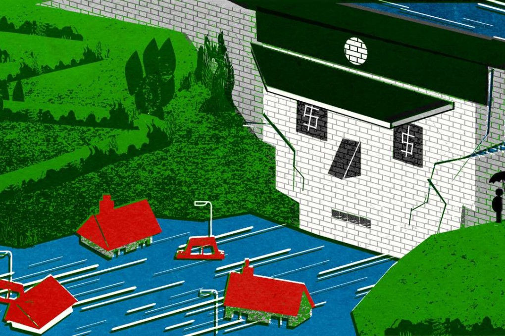 Clearly, the central government is unhappy with the way local officials and provincial authorities have been handling the worst floods since 1998.