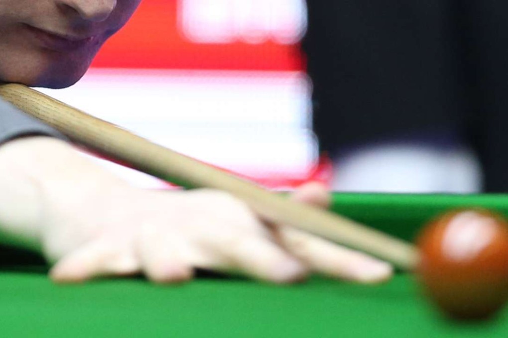 (160328) -- BEIJING, March 28, 2016 (Xinhua) -- Neil Robertson of Australia competes during the first round match aganst Noppon Saengkham of Thailand at the 2016 World Snooker China Open in Beijing, capital of China, March 28, 2016. (Xinhua/Meng Yongmin)