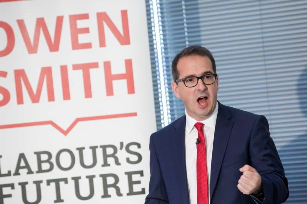 Owen Smith, candidate for leadership of the UK opposition Labour party, gestures whilst delivering a speech setting out the priorities of his leadership campaign in Catcliffe, UK, on Wednesday. Photo: Bloomberg
