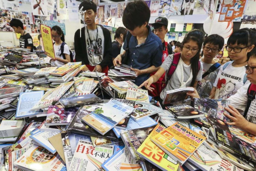 Visitors browsing through books at this year’s fair. Photo: K.Y. Cheng