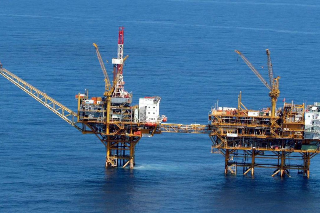 Japan has been calling on China to halt construction of oil-and-gas exploration platforms in the East China Sea. Photo: AP