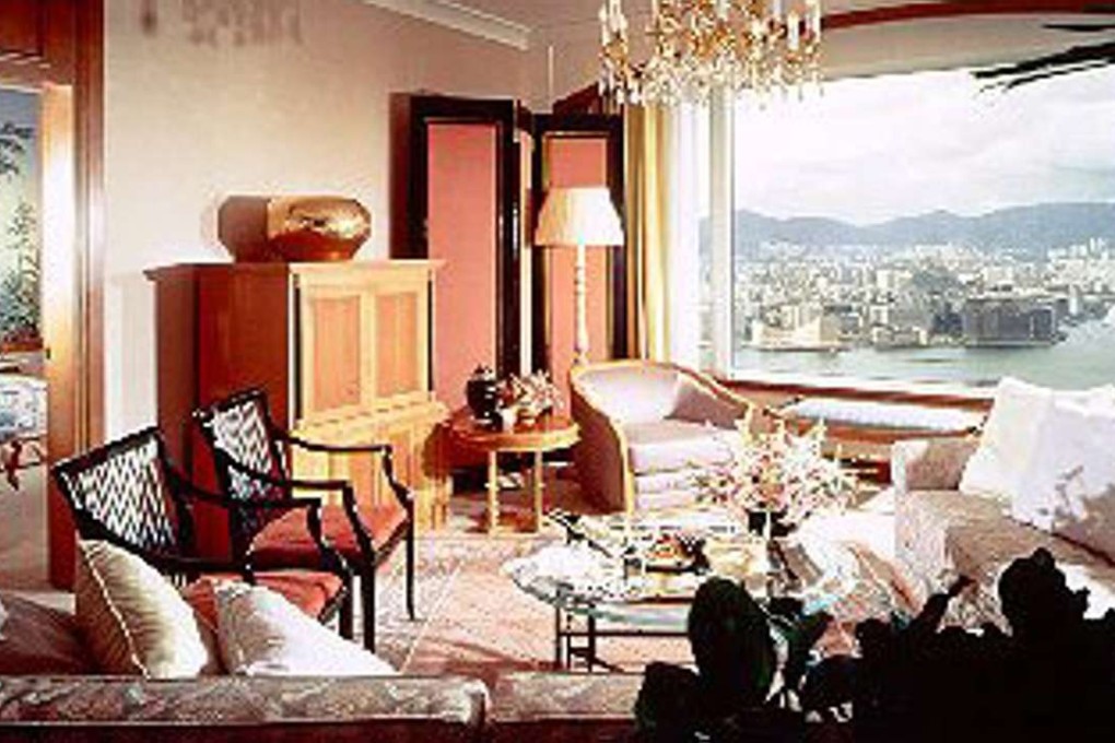 A honeymoon suite at the Island Shangri-La Hotel in Hong Kong reflects the brand’s unique approach to offering Asian-style hospitality.