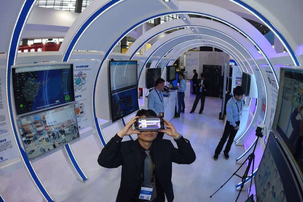 In this file photo, a visitor tries a virtual reality product during the Guiyang International Big Data Expo 2016. China is using big data to better track growth engines. Photo: Xinhua