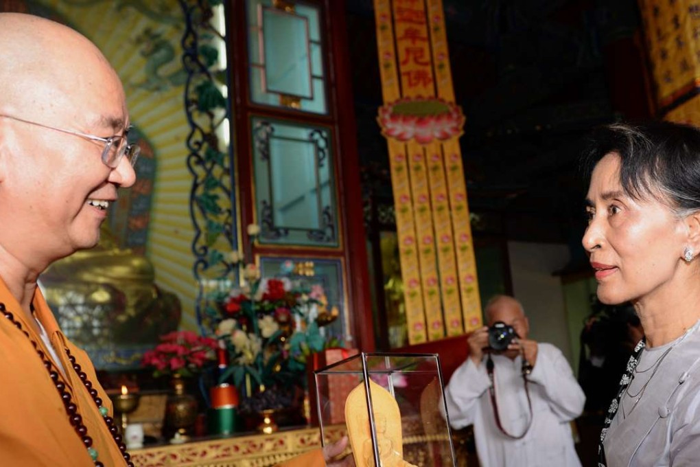 Myanmese State Counsellor Aung San Suu Kyi visits the Famen Temple in Baoji, Shaanxi province on Saturday. Photo: Xinhua