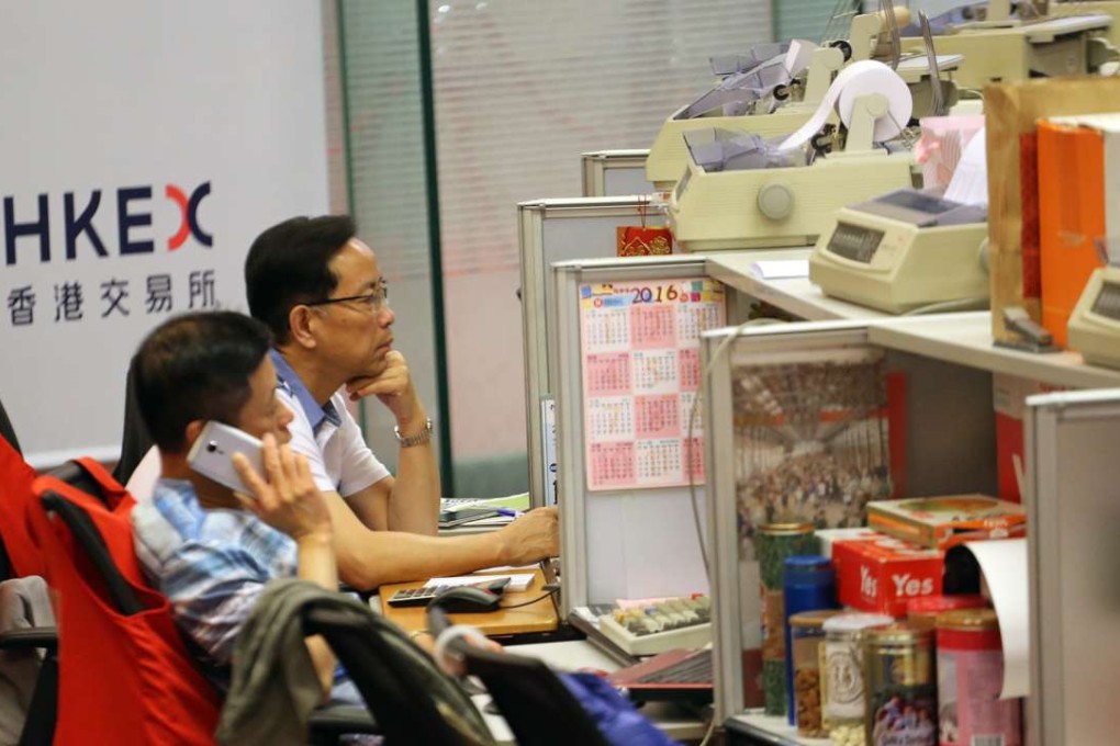 Traders at Hong Kong Stock Exchange in Central. Photo: Felix Wong