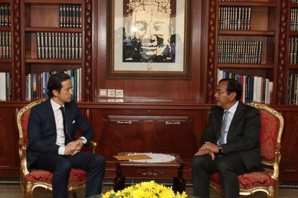 Cambodian Foreign Minister Prak Sokhonn (right) meets Turkey's Ambassador to Cambodia Ilhan Kemal Tug in Phnom Penh on August 22, 2016. Photo: Xinhua
