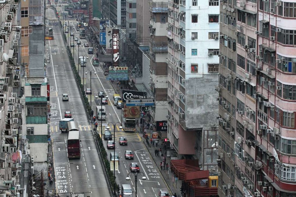 Nathan Road in Mong Kok. Wang On chairman and chief executive Gary Wong Yiu-hung says returns from its Ginza-style sites there have been subject to the overall slower economic environment, but it will be able to capitalise on them when the market picks up. Photo: Edward Wong.