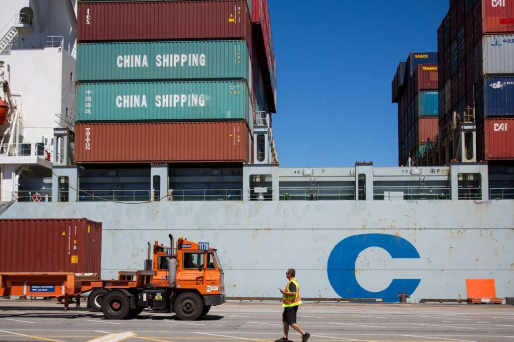China COSCO Holdings posts heavy losses in the first half of 2016 due to declining freight rates. Photo: Bloomberg