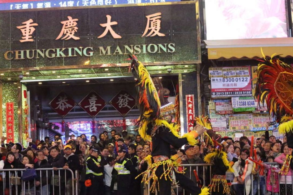 Crowd at Chungking Mansions for Chinese New Year at Tsim Sha Tsui. Photo: Nora Tam
