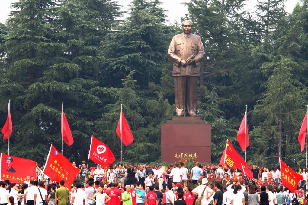 People pay their respects to the late Chinese leader Mao Zedong in the main square of his hometown, Shaoshan, in Hunan province, on Friday. Photo: Simon Song
