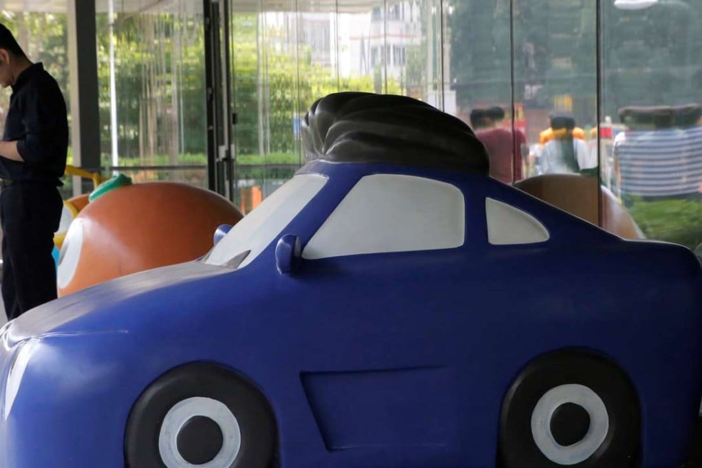 A mascot of Didi Chuxing is seen at the company's headquarters in Beijing, China on May 18, 2016. Photo: Reuters