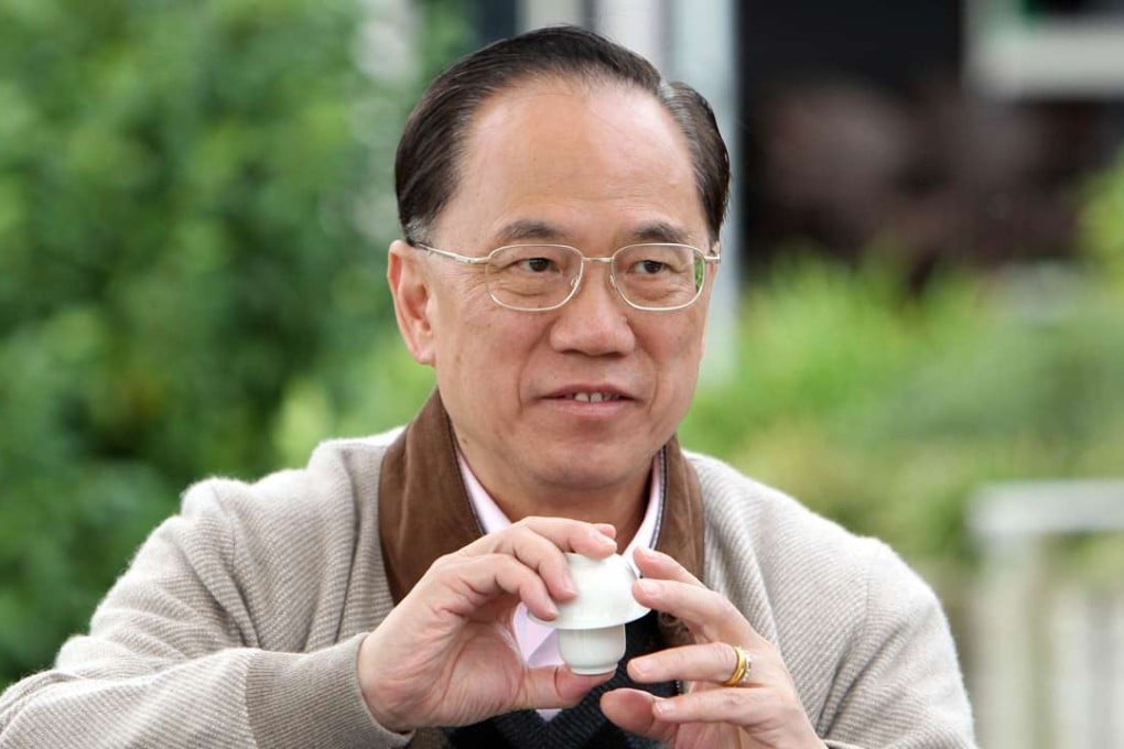Donald Tsang says more communication and exchanges between political groups and the government were necessary but that it would be easier to achieve if centrists were not being “pulled to extreme positions”. Photo: Agence France-Presse
