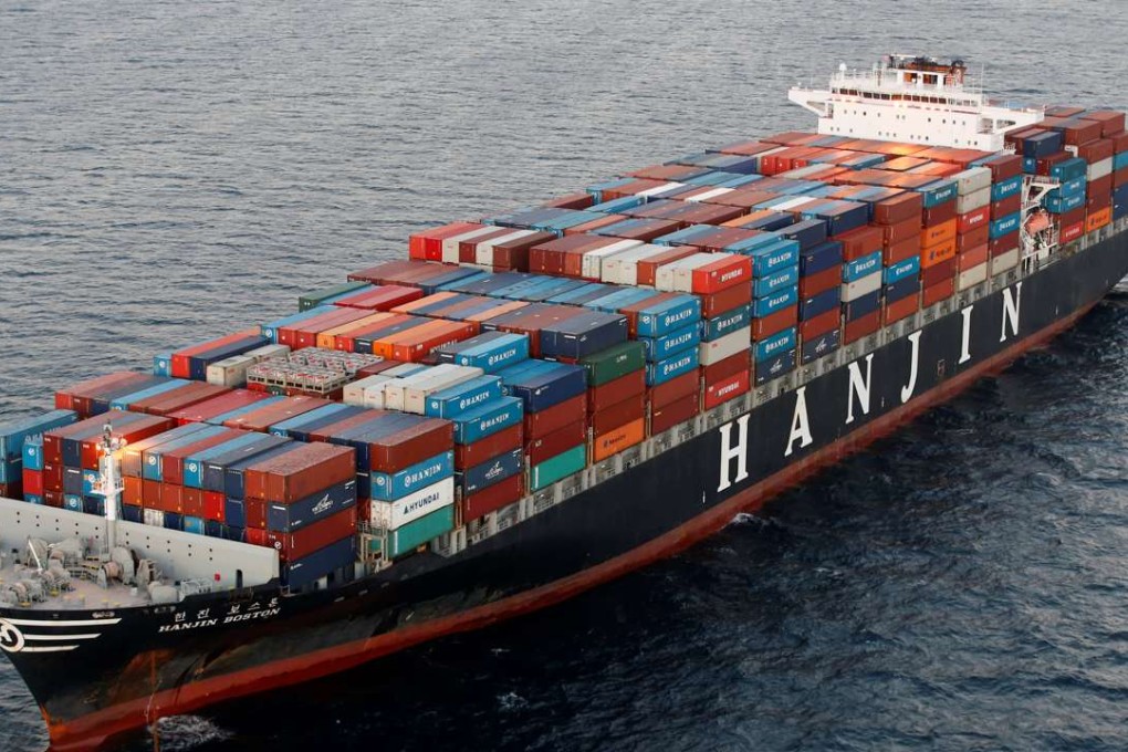 A Hanjin Shipping Co ship is seen stranded outside the Port of Long Beach, California. Photo: Reuters