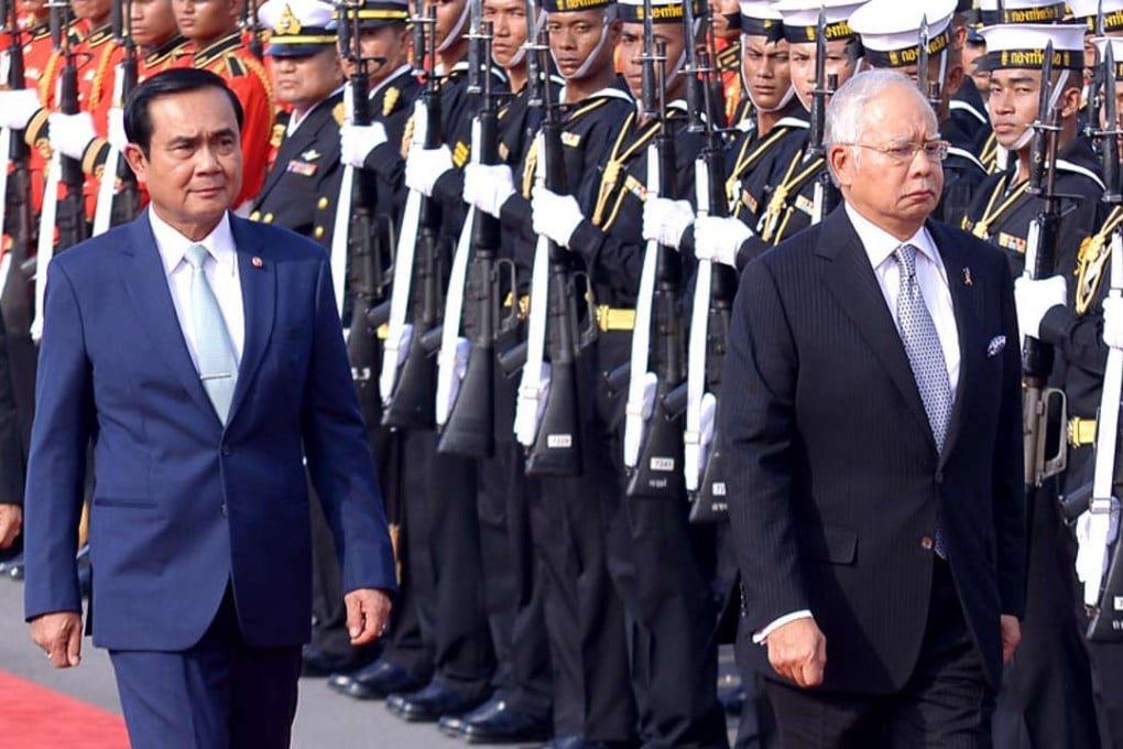 Thai Prime Minister Prayuth Chan-ocha (left) and Malaysian Prime Minister Najib Razak. Photo: Xinhua