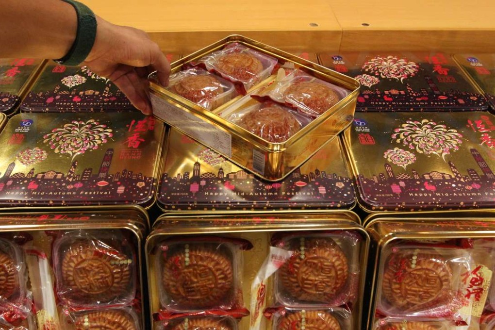 Officials in Macau ordered a recall after a sample of mooncake from Hang Heung Cake Shop was found to contain excessive aflatoxin B1, a chemical that could cause liver cancer. Photo: Felix Wong
