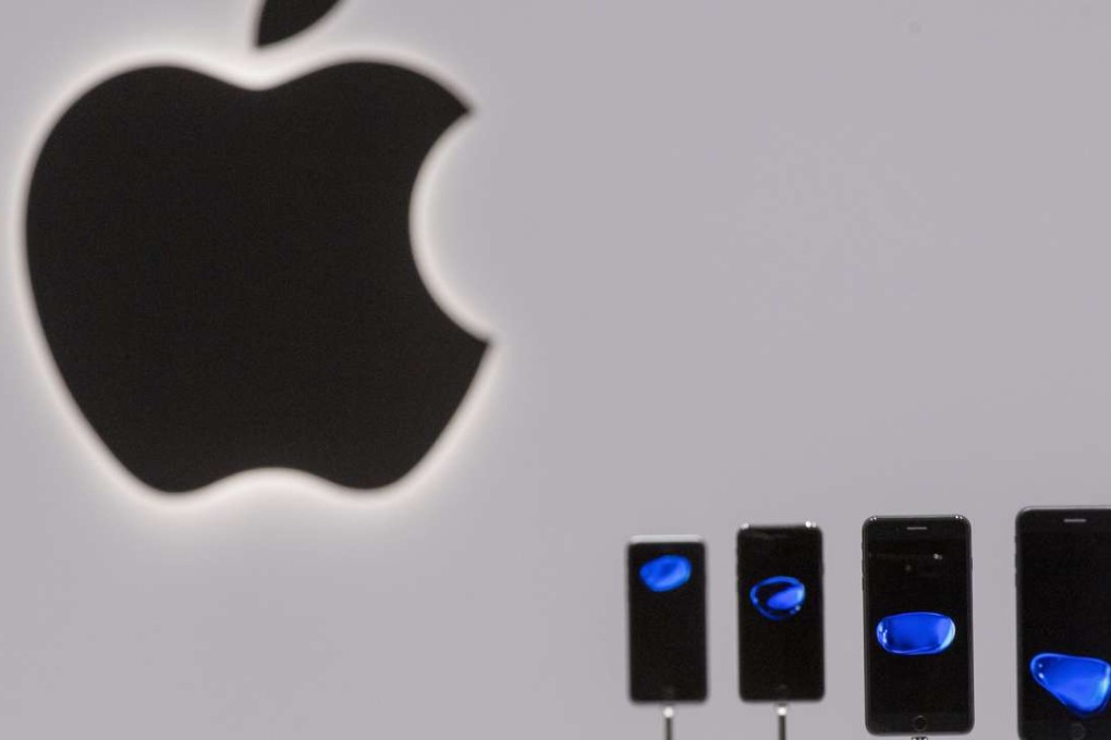 Apple iPhone 7 and 7s smartphones are displayed during an event in San Francisco, California. Photo: Bloomberg