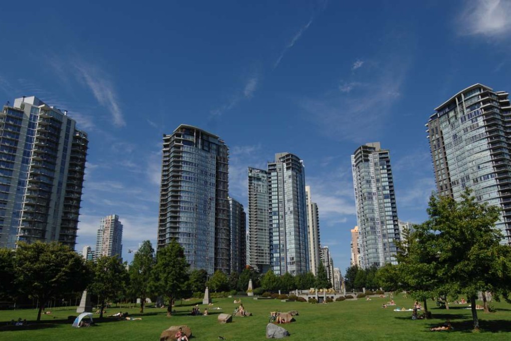 People enjoy sunny weather in the trendy area of Yaletown area in Vancouver, Canada. Photo: Xinhua