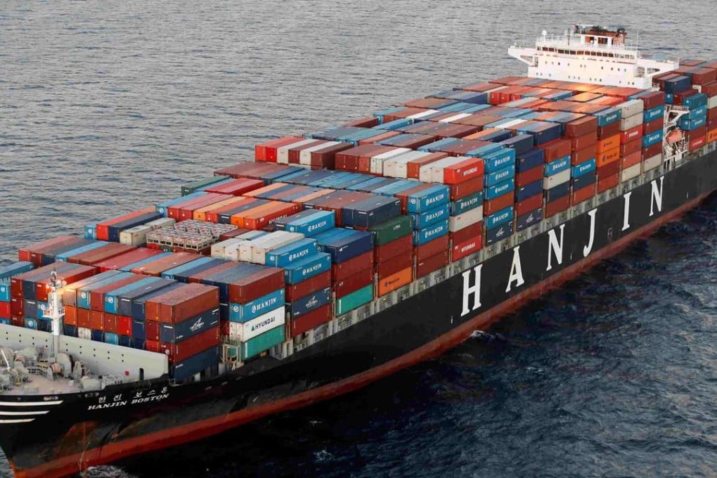 A Hanjin Shipping Co ship is seen stranded outside the Port of Long Beach, California. Photo: Reuters